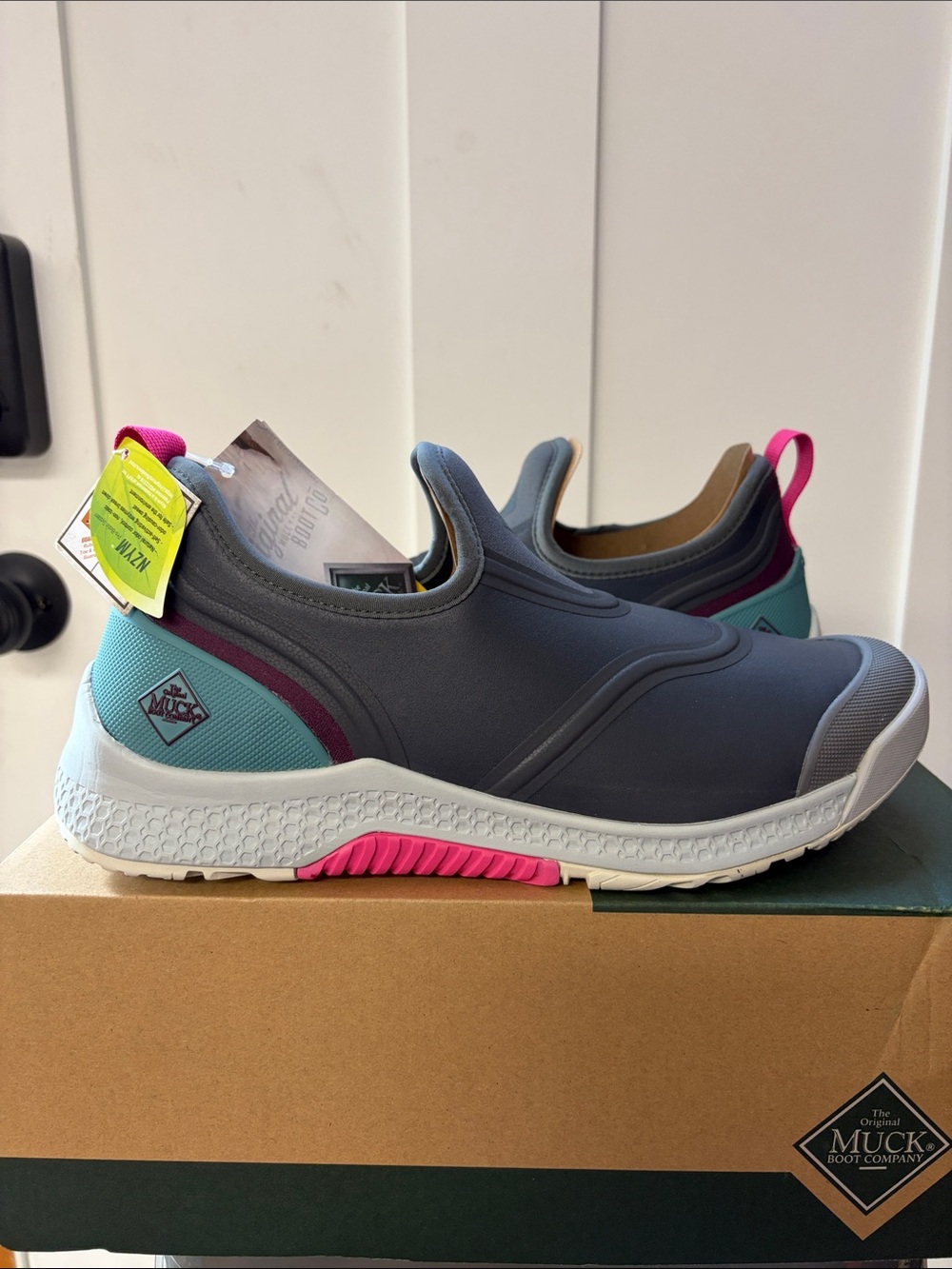 Women's Muck Boot Co. Outscape Low Slip-On Waterproof Shoes NWT